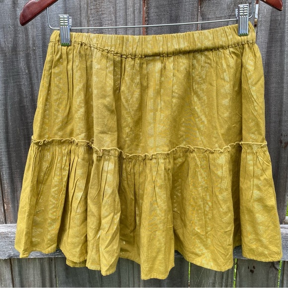 NWT Elan Chartreuse & Gold Arrow Print Tiered Mini Skirt - Picture 4 of 9